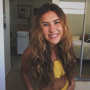 Meet your Posher, Jewelz